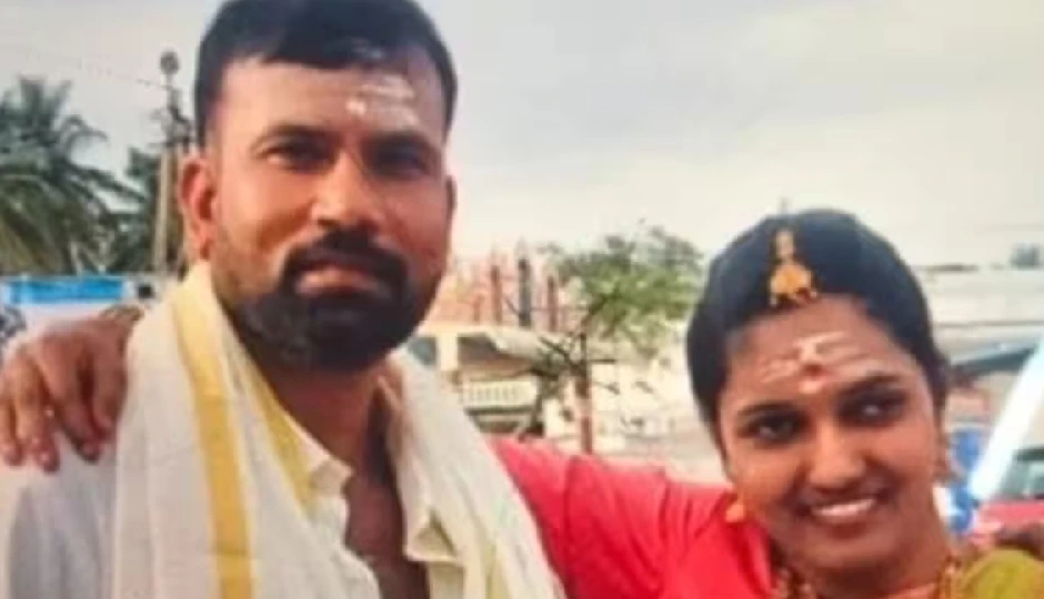 बस स्टैंड पर पति ने पत्नी पर किए चाकू से एक दर्जन वार, हुई मौत; बेटी भी थी मौके पर मौजूद