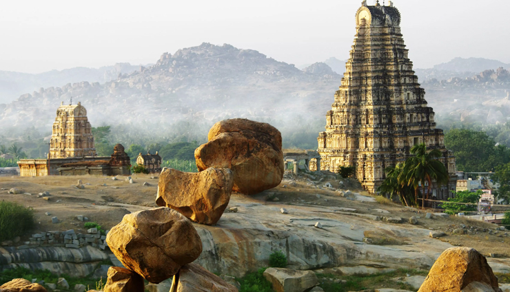 कर्नाटक के इन तीर्थ स्थलों को देखने दुनिया भर से आते हैं पर्यटक, लगता हैं सैलानियों का जमावड़ा 