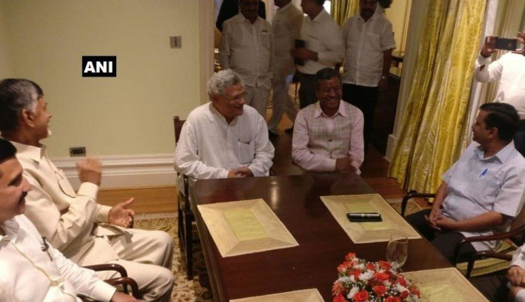 कर्नाटक : एचडी कुमारस्वामी के शपथ ग्रहण में एक साथ दिखा पूरा विपक्ष