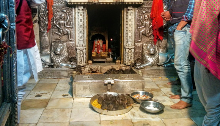 royal places in bikaner,bikaner tourist attractions,best royal places in bikaner,historical sites in bikaner,must-visit places in bikaner,famous palaces in bikaner,junagarh fort bikaner,lalgarh palace bikaner,gajner palace bikaner,karni mata temple,bhandasar jain temple,heritage sites in bikaner,cultural landmarks in bikaner,bikaner travel guide,things to do in bikaner,hidden gems in bikaner,bikaner sightseeing places,architectural marvels in bikaner,rajasthan royal destinations,top historical places in bikaner