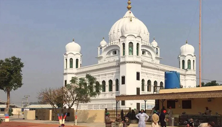 करतारपुर कॉरिडोर आने वाले भारतीय श्रद्धालुओं को दिखाना होगा पासपोर्ट  :  PAK सेना