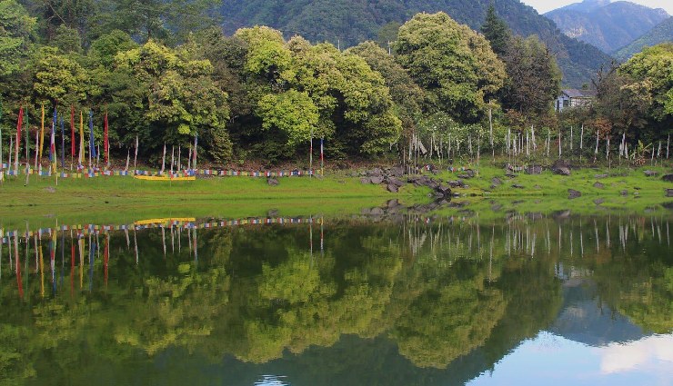 exotic lakes sikkim,tsomgo lake sikkim,changu lake,karthok lake sikkim,green lake sikkim,gurudongmar lake,tso lhamu lake,samiti lake,trekking lakes sikkim,sacred lakes sikkim,sikkim adventure spots,nature destinations sikkim,sikkim travel guide,beautiful lakes in sikkim