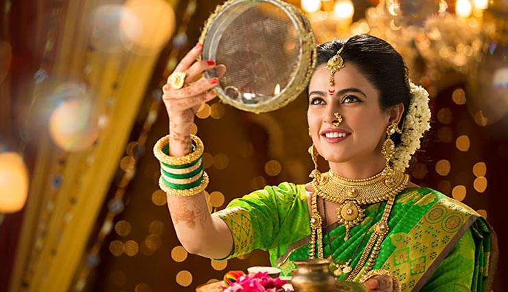 ना करें करवा चौथ पर इन नियमों की अनदेखी, आपके वैवाहिक जीवन में आएगी खुशियां