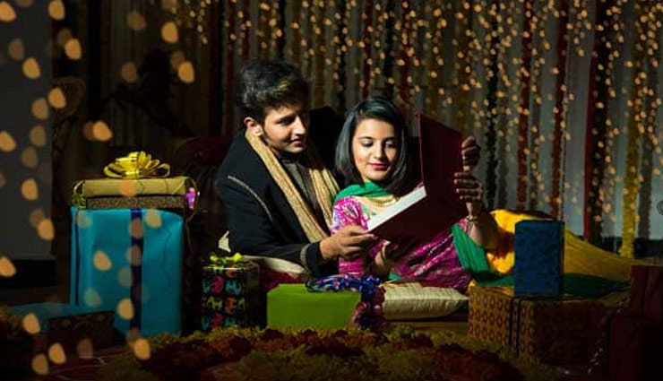 करवाचोथ दर्शाता है पति-पत्नी का प्यार, इस तरह बनाए इसे स्पेशल 
