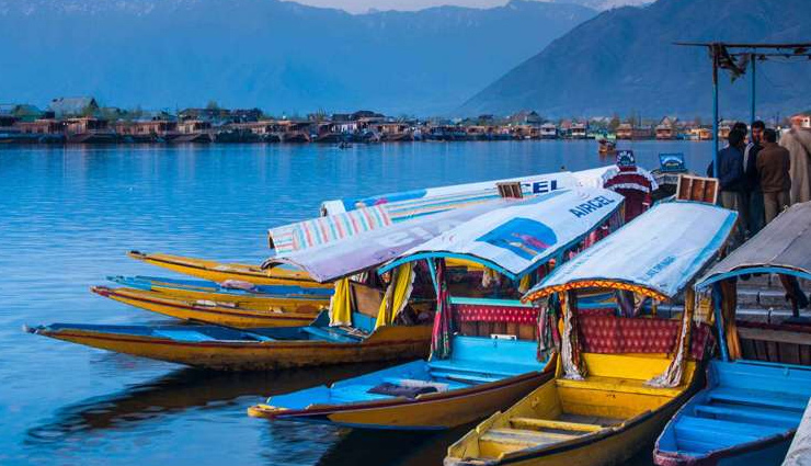 कश्मीर की यात्रा पर निकले हैं तो जरूर करें इन 8 खूबसूरत जगहों की सैर