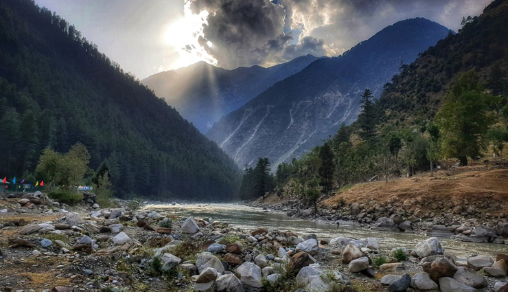 breathtaking beautiful places to visit in kashmir,holiday,travel,tourism