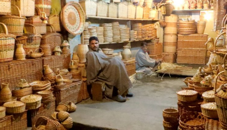 5 Handicrafts of Kashmir You Must Buy