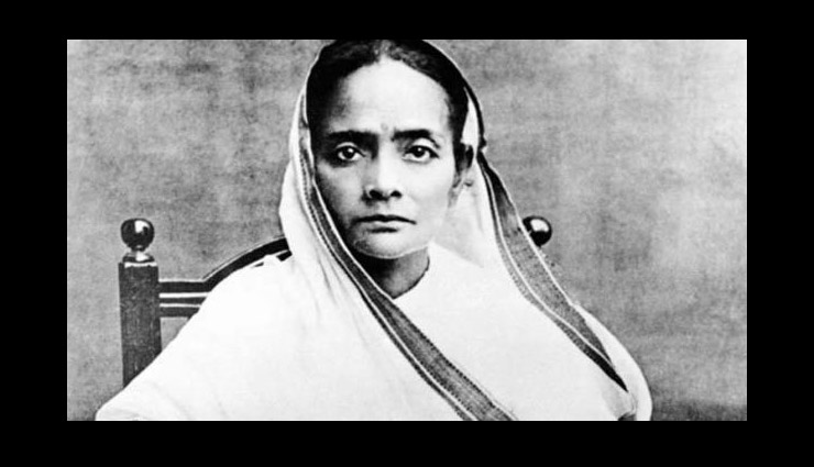 women freedom fighters,best women freedom fighters,rani lakshmibai,madam bhikaiji cama,kasturba gandhi,kamala nehru,usha mehta savitribai phule