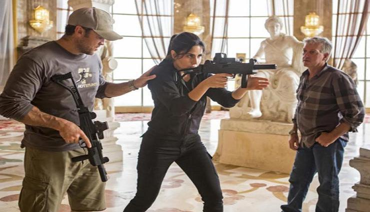 अपनी आँखों से गोली चलाती नज़र आई कैटरीना कैफ