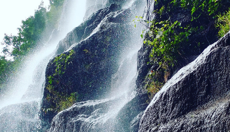 breathtaking waterfalls near hyderabad,refreshing getaway destinations,scenic waterfalls around hyderabad,natural retreats from the city,serene waterfall escapes,hyderabad weekend waterfall trips,tranquil nature hideaways,unspoiled waterfall beauty,relaxing breaks near hyderabad,rejuvenating waterfall experiences