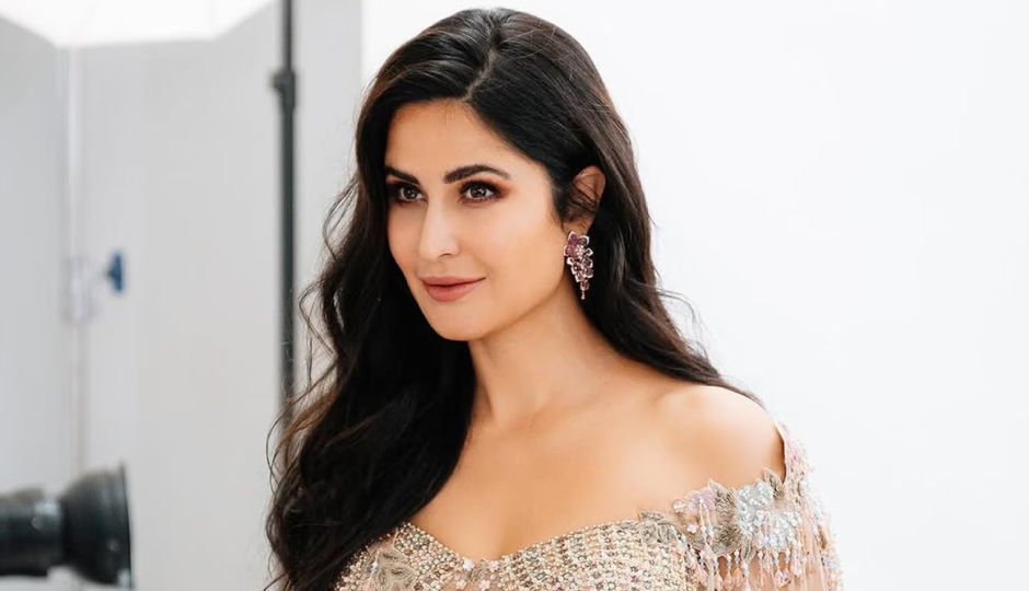 2 News : बाइक पर स्टंट करते 71 साल के टीकू का वीडियो वायरल, हुई FIR, इस बात से भड़के कैटरीना के फैंस tiku talsania,actor tiku talsania,tiku bike stunt,tiku reckless driving,misri movie,tiku misri,katrina kaif,actress katrina kaif,katrina pregnant