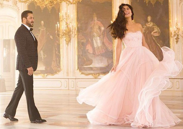 looks of katrina kaif,fashion tips from katrina kaif,katrina kaif,bollywood fashion,latest fashion trends