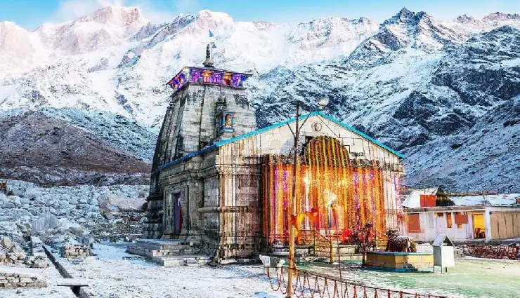 uttarakhand peaks,top peaks to climb in uttarakhand,nanda devi east trekking,kedar dome climbing,best himalayan peaks in uttarakhand,mountaineering in uttarakhand,adventure trekking uttarakhand,himalayan expeditions india,skiing and climbing peaks uttarakhand,trekking destinations uttarakhand