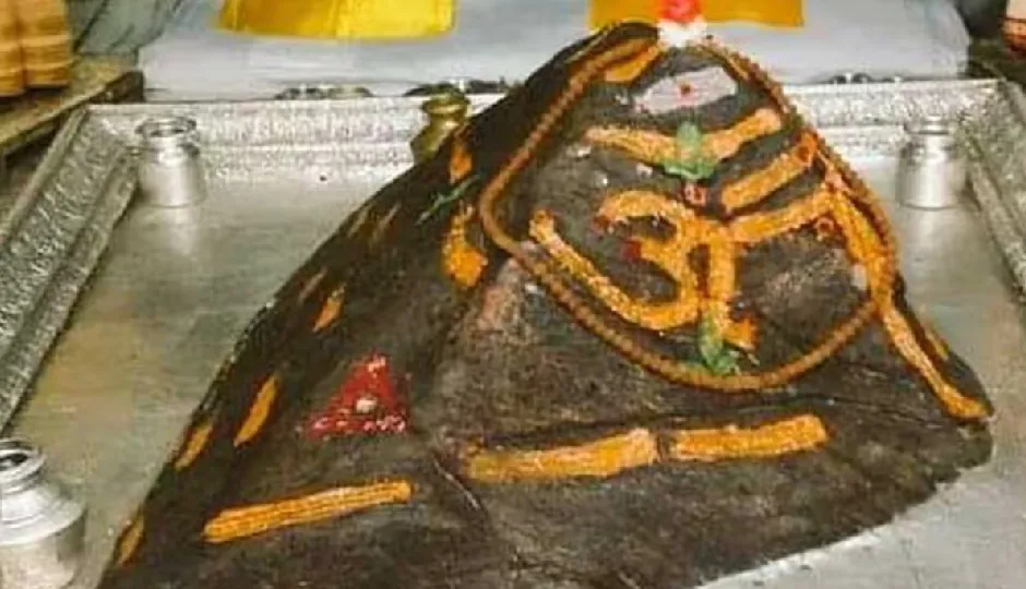 केदारनाथ में त्रिकोण आकार का क्यों है शिवलिंग? जानिए बाबा केदार से जुड़ी रहस्यमयी पौराणिक कथा