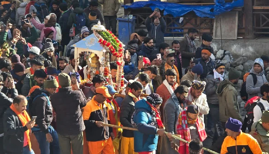 केदारनाथ धाम के कपाट शीतकाल के लिए बंद, ऊखीमठ के लिए रवाना हुई बाबा केदार की डोली