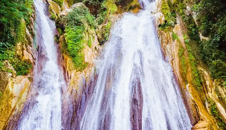 best waterfalls in india,famous waterfalls in india,nohkalikai falls,natural wonders of india,scenic waterfalls,waterfalls surrounded by forests,glacial waterfalls in india,must-visit waterfalls,indian travel destinations,waterfalls for nature lovers