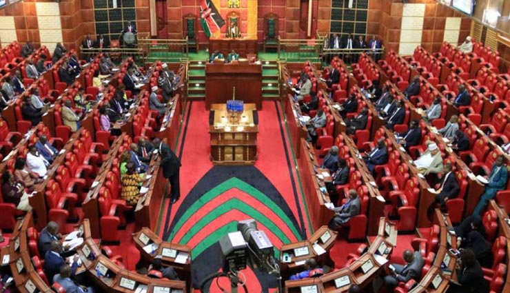 weird story,weird news,kenya,kenya assembly disrupts by fart,weird reason of disrupts assembly session ,अनोखी खबर, केन्या, केन्या विधानसभा, केन्या विधानसभा स्थगित करने का अनोखा कारण, गंदी गैस के कारण विधानसभा स्थगित 