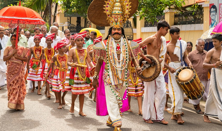 these 10 festivals are celebrated with great pomp in kerala enjoy them while traveling,holiday,travel,tourism