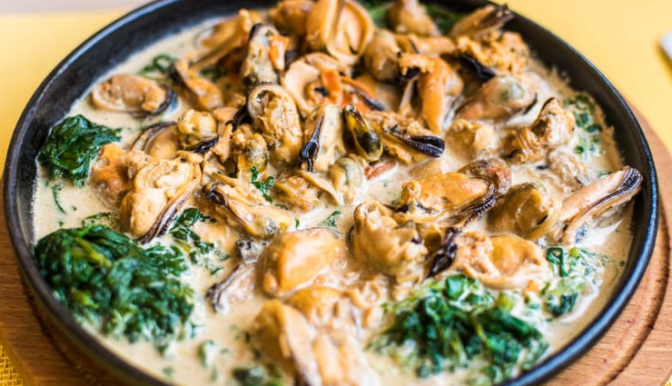 इन 10 स्वादिष्ट व्यंजनों के लिए महशूर है केरल, पर्यटकों को पसंद आता हैं इनका जायका famous kerala dishes with spices,kerala top 10 flavorful recipes,spicy dishes from kerala cuisine,popular spicy foods from kerala,kerala renowned dishes with rich spices,traditional spicy dishes of kerala,best dishes from kerala known for spices,flavorful kerala cuisine specialties,iconic kerala dishes highlighting spices,spice-infused kerala culinary delights,केरल के प्रसिद्ध व्यंजन,मसालों से भरपूर केरली खाद्य,केरल की मशहूर खास दिशाएँ,खाद्य जो केरल में मसालों के लिए जाना जाता है,मसालों से सजीव केरली रसोई,केरल के स्वादिष्ट व्यंजनों का अनुभव करें,केरल के खाद्य का स्वादिष्ट संग्रह,मसालों भरी केरली भोजन,केरल के लोकप्रिय व्यंजनों की सूची,खास केरली खाना जो मसालों से भरा हो