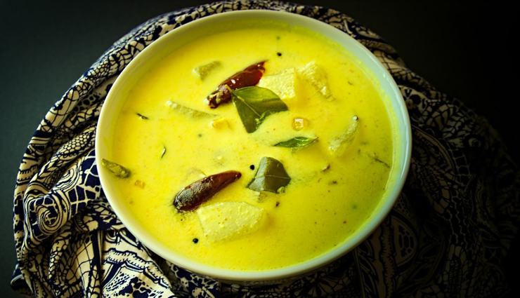 local foods,local foods in kerala,kerala,pulissery,ghee rice,mutton paya masala,idli,malabar parotta,dosa