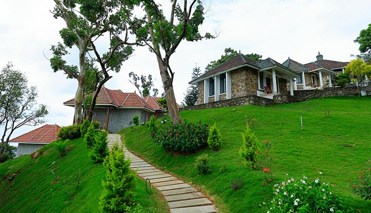 kerala secret wonderlands,places to visit in kerala,tourist attraction in kerala,secret places to visit in kerala,athirapally falls,ponmudi,mattancherry,edakkal caves,thiruvalla,thrissur