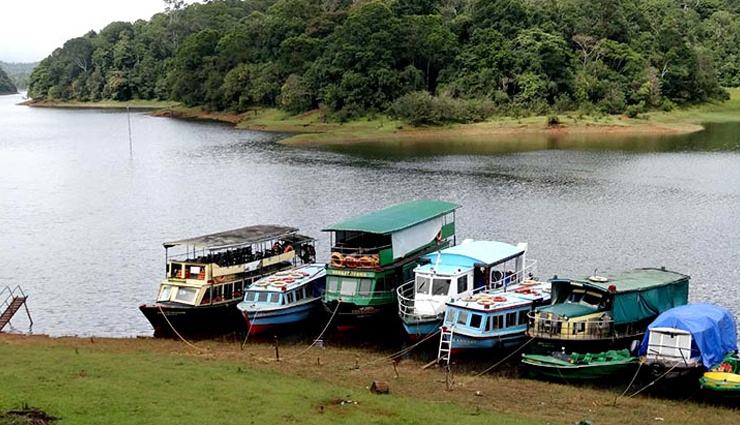 kerala,tourist destinations in kerala,alleppey,munnar,thekkady,kumarakom,kovalam,kozhikode,wayanad