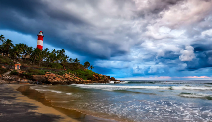 kerala,tourist destinations in kerala,alleppey,munnar,thekkady,kumarakom,kovalam,kozhikode,wayanad