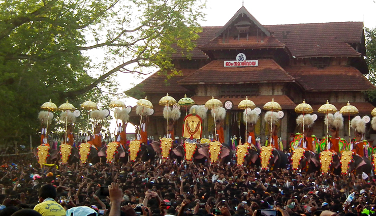 festivals of kerala,kerala,onam,attukaal pongal,kerala boat festivals,vishu,thrissur pooram,theyyam