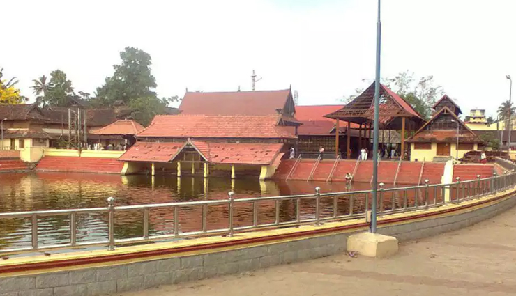 kerala,temples in kerala,sree padmanabhaswamy temple,thiruvananthapuram,sabarimala sastha temple,pathanamthitta,attukal bhagavathy temple,thiruvananthapuram,ambalapuzha sree krishna temple,ambalapuzha,chottanikkara temple,chottanikkara,guruvayoor sree krishan temple,guruvayoor
