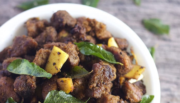 kappa,kerala meen molee,thalassery biriyani,appam,meen pollichetu,beef ularthiyathu,idiyappam,keralan delicacies,delicious keralan delicacies,kerala,holidays,travel,food