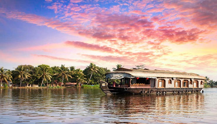 केरल के ये 4 हिलस्टेशन रहेंगे घूमने के लिए बेस्ट, देते है प्राकृतिक नजारों का सुख