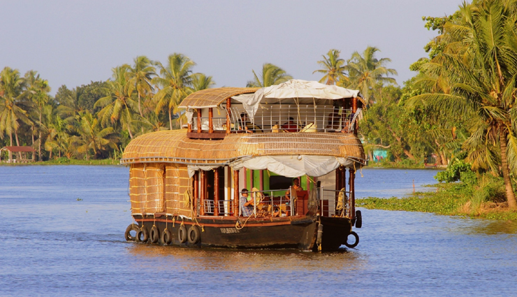 10 Tourist Places To Visit in Kerala in October
