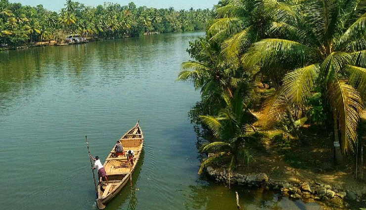10 Not To Miss Places in Kerala