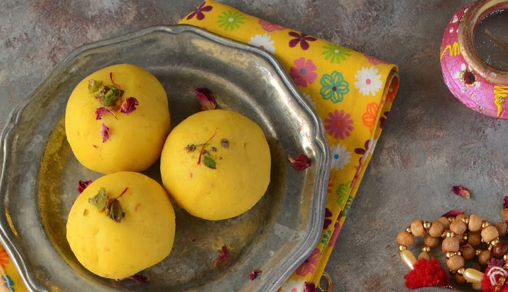kesar malai ladoo,kesar malai ladoo recipe,sweet dish,homemade ksar malai laddoo,kesar ladoo,hunger struck,food