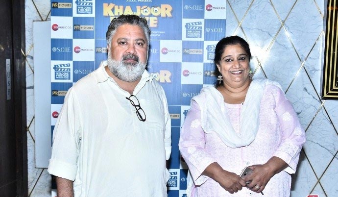 bollywood,comedy movie,khajoor pe atke,trailer