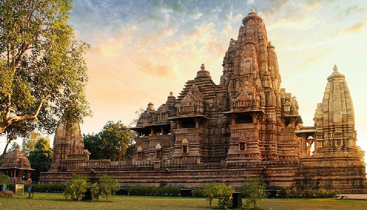 top heritage monuments in india,historical monuments india,best places to visit in india,indian cultural heritage sites,ancient indian architecture,famous monuments india,must-visit historical places india,ancient temples in india,indian heritage travel,cultural tourism india