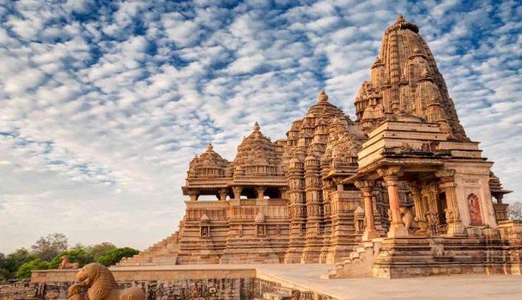 tourist places,indian tourist places,historic buildings,beauty of buildings,taj mahal,khajuraho temple,humayun maqbara,mahabat maqbara,mysore palace