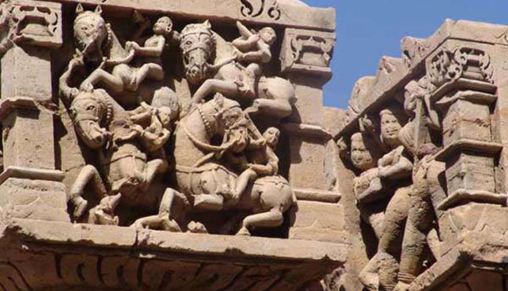 सैलानियों के आकर्षण का केंद्र हैं राजस्थान का खजुराहो, देखने को मिलते है अद्भुद नज़ारे