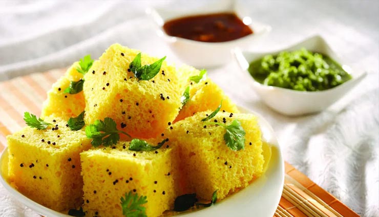 ब्रेकफास्ट के लिए बेहतरीन ऑप्शन हैं गुजरात का स्पेशल 'खमन ढोकला' #Recipe