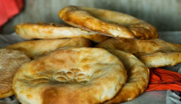 taste the essence of ladakh culinary wonders,unveiling ladakh mouthwatering local dishes,dive into ladakh authentic food experiences,savor the unique flavors of ladakhi cuisine,discovering ladakh hidden gastronomic treasures,delight in ladakh traditional flavors,exploring ladakh popular and savory dishes,indulge in ladakh culinary heritage,enjoying the diverse tastes of ladakh,unforgettable food adventures in ladakh