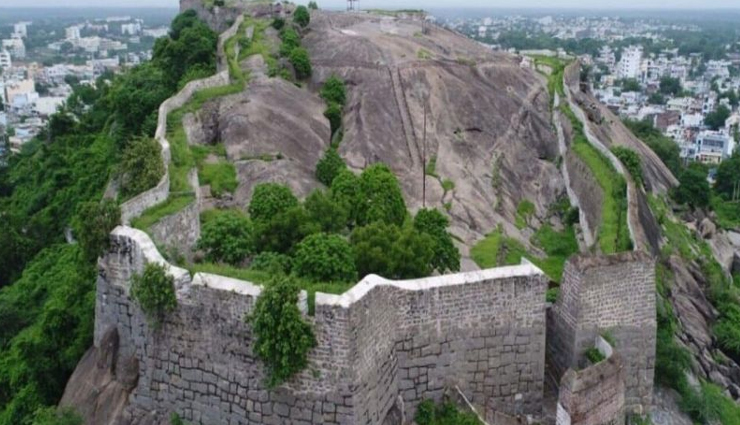 must visit places in telangana,top tourist attractions in telangana,best places to see in telangana,telangana travel guide,telangana sightseeing spots,historical sites in telangana,natural beauty in telangana,telangana temples and lakes,famous places to visit in hyderabad,cultural heritage of telangana