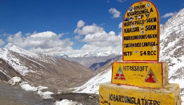 5 Most Popular Mountain Passes in India