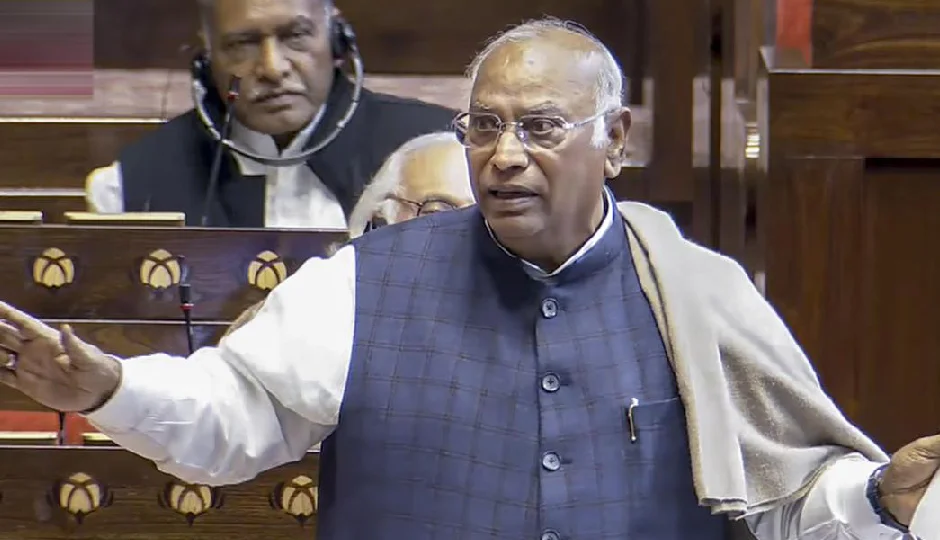 '56 इंच की छाती का क्या लाभ? चीन तो अंदर आ गया...', राज्यसभा में PM मोदी पर गरजे खरगे