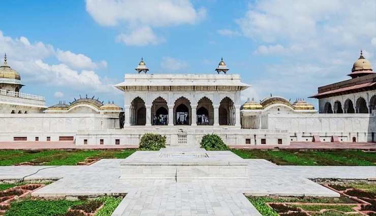 major attraction in agra,holidays,travel,tourism