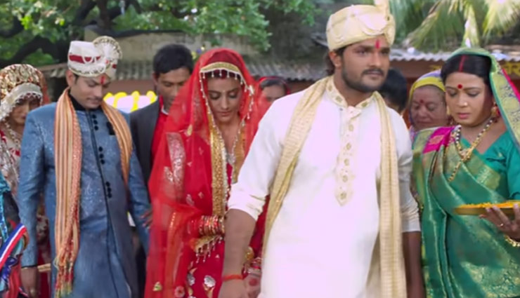 Bhojpuri Tadka : खेसारी लाल और अक्षरा सिंह ने रचाई शादी, तो यूट्यूब पर बार-बार देखा जा रहा है ये वीडियो