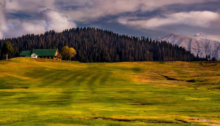gulmarg tourism attractions,top things to do in gulmarg,best places to visit in gulmarg,gulmarg sightseeing guide,scenic spots in gulmarg,gulmarg travel tips,must-see attractions in gulmarg,gulmarg tourist destinations,things to see in gulmarg,gulmarg adventure activities