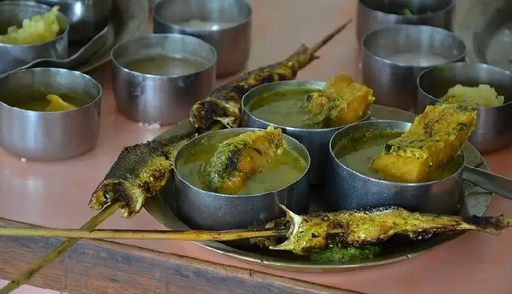 guwahati tourism,things to do in guwahati,guwahati travel guide,brahmaputra cruise,guwahati temples,assamese cuisine,guwahati sightseeing,guwahati markets,northeast india travel,guwahati attractions,guwahati cultural tour,guwahati nature spots,guwahati itinerary,assam travel guide