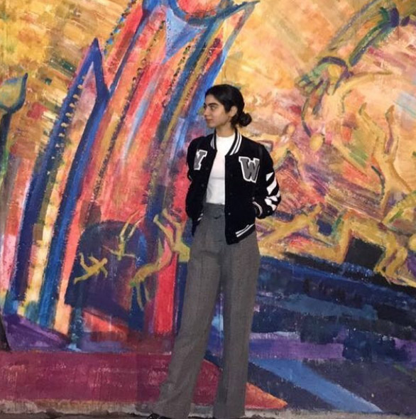 sridevis younger daughter khushi,khushi kapoor,hot looks of khushi,fashion tips from khushi kapoor,fashion tips