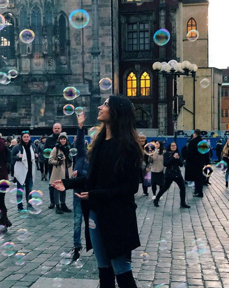 sridevis younger daughter khushi,khushi kapoor,hot looks of khushi,fashion tips from khushi kapoor,fashion tips