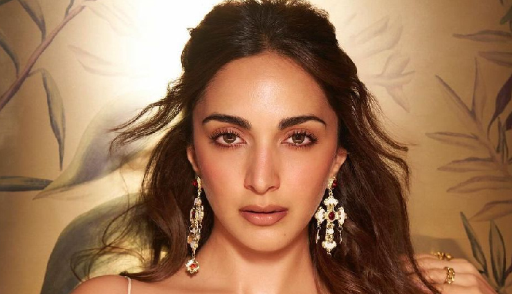'डॉन 3' छोड़ेगी कियारा आडवाणी,  जारी रखेंगी 'वार 2' और 'टॉक्सिक' की शूटिंग